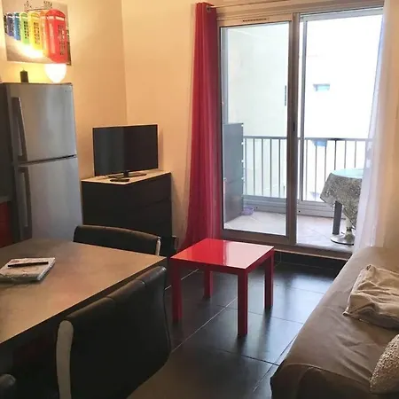 Grand Et Confortable Studio 30 M2 En Bord De