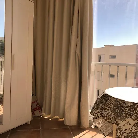 Grand Et Confortable Studio 30 M2 En Bord De