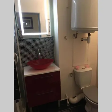 Grand Et Confortable Studio 30 M2 En Bord De Apartment